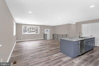 Building Photo - 383 Sollers Wharf Rd