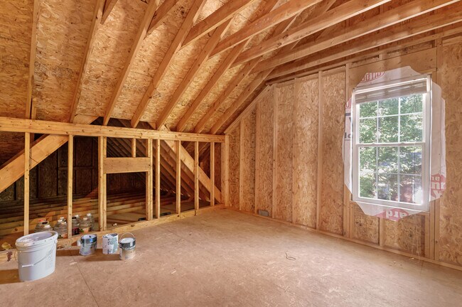 Building Photo - 305 Dearing Dr
