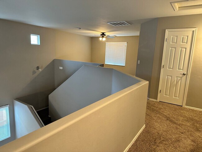 Building Photo - Beautiful Home in Saguaro Bloom!