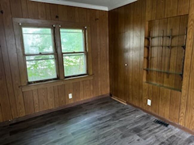 Building Photo - 628 Kern St
