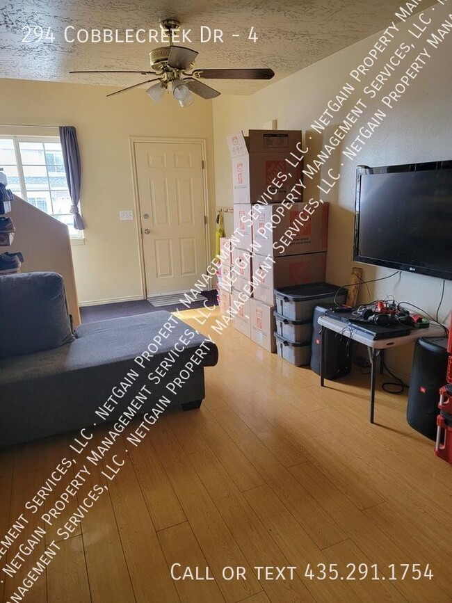 Building Photo - 294 E Cobblecreek Dr