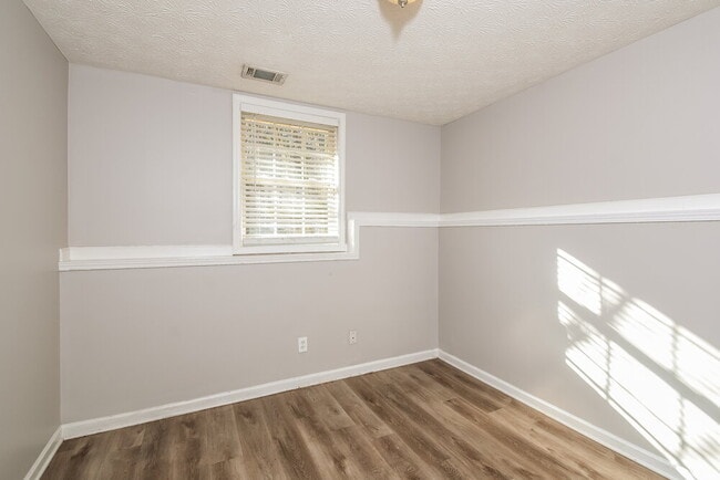 Building Photo - 2682 Owens Dr