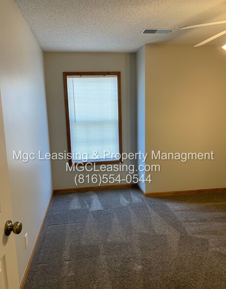 Building Photo - 1641 SW Highland Dr