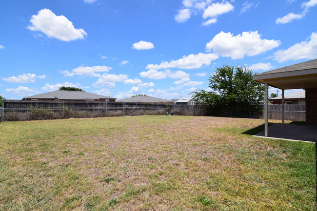 Building Photo - 4105 Sand Dollar Dr