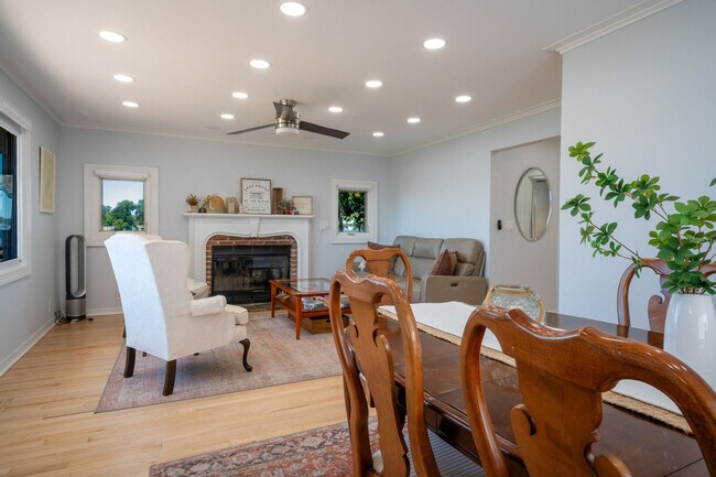 Building Photo - 525 Circle Dr