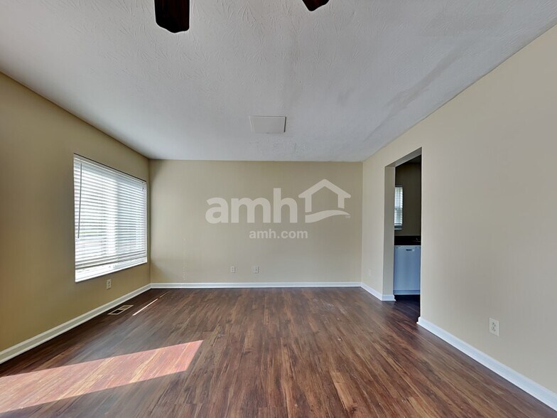 Building Photo - 1153 Reveres Run