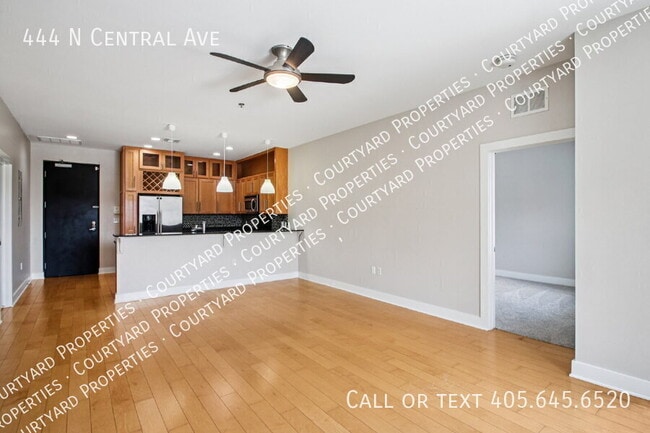 Building Photo - 444 N Central Ave