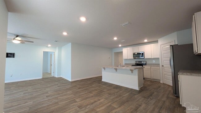 Building Photo - 10624 Queens Gate Cir