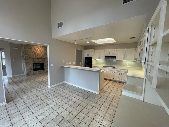 Building Photo - 3 br, 2 bath House - 1714 Eagle Point