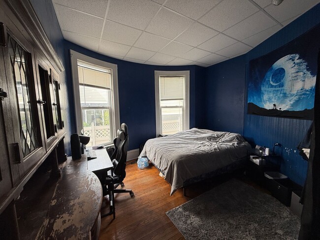 Building Photo - Live in the Heart of La Crosse - Spacious ...