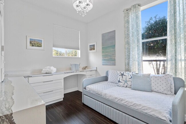 Building Photo - 13 Cleveland Ct