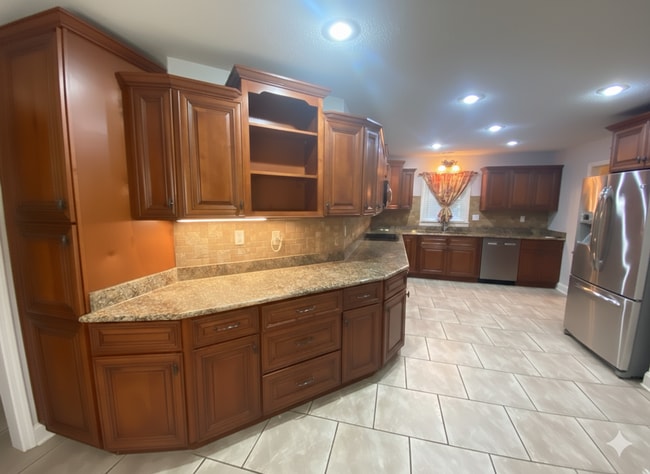 Building Photo - 983 Rolling Oaks Ln