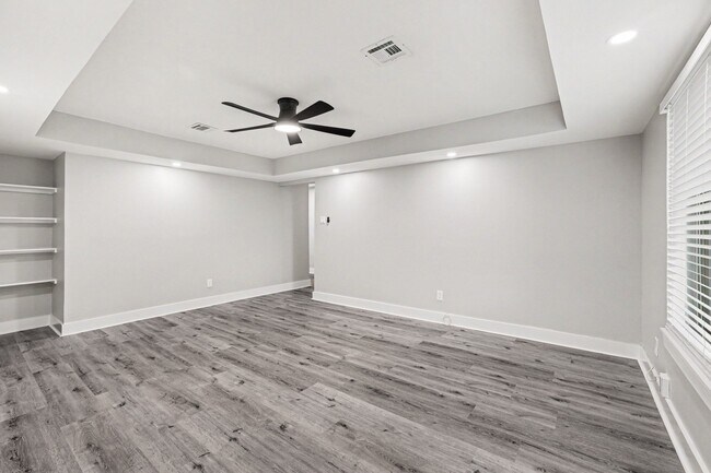 Building Photo - 10606 Hemwick Dr