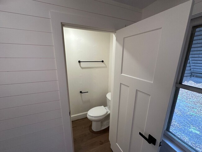 Building Photo - 3 Bedroom Newly Renovated Home in Central SC