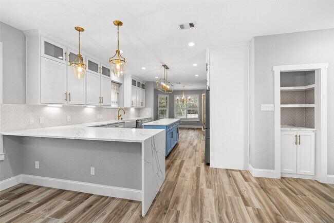 Building Photo - 8543 Crown Lake Ct