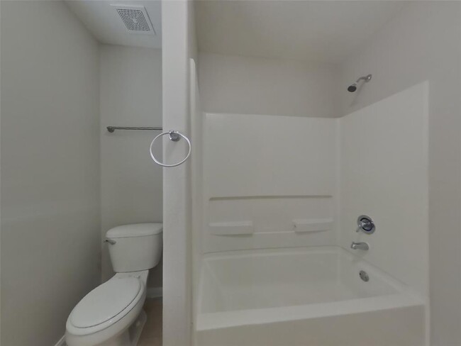 Building Photo - 2123 Golden Topaz Dr