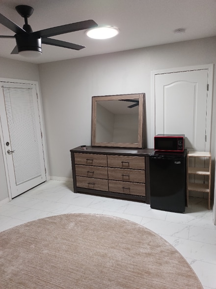 Building Photo - 3005 St George St