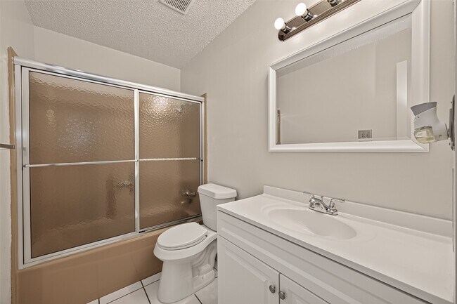 Building Photo - 5206 Olana Dr