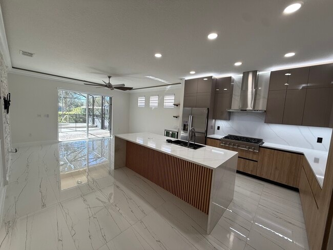 Building Photo - 5380 Oakbourne Ave