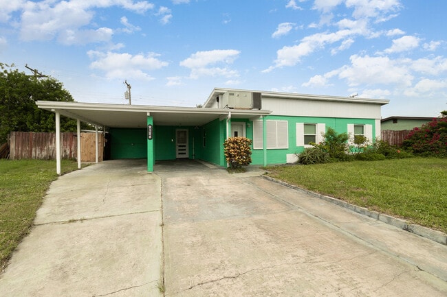 Building Photo - 2125 Smathers Cir S
