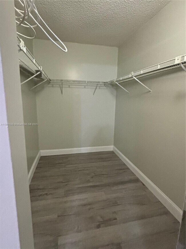 Building Photo - 2661 Huron Way