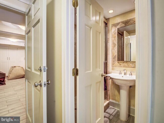 Building Photo - 3808 Cathedral Ave NW