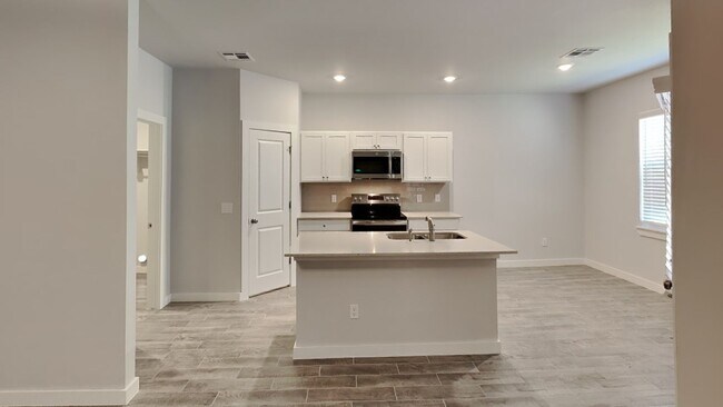 Building Photo - New Construction 3 Bedroom, 2 Bathroom on a 1.45 Acre Lot in Ridge Creek Addition!