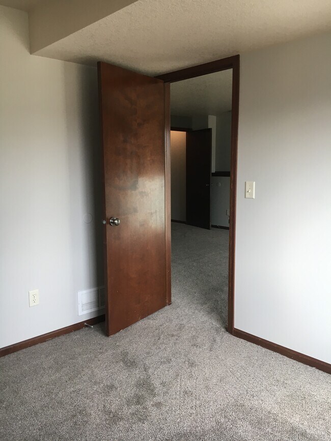 Building Photo - 508 S Whitewood Ave