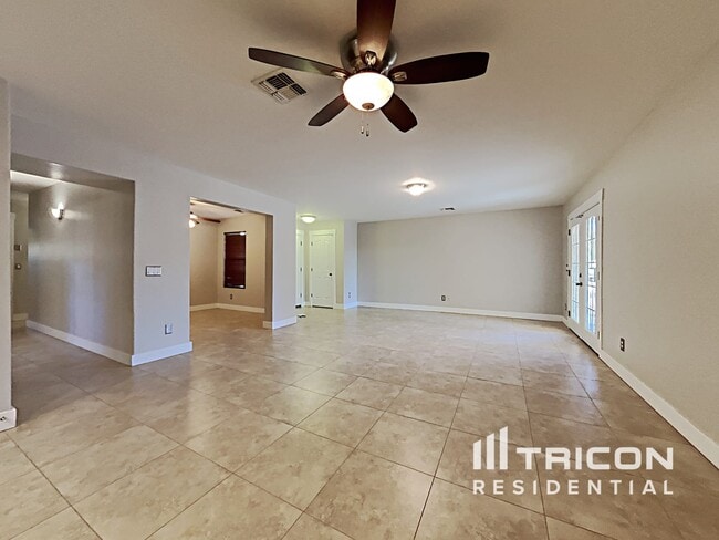 Building Photo - 32763 N Quarry Hills Dr