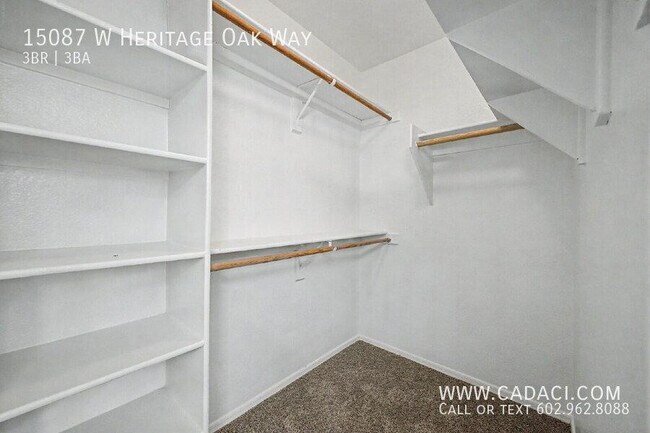 Building Photo - 15087 W Heritage Oak Way