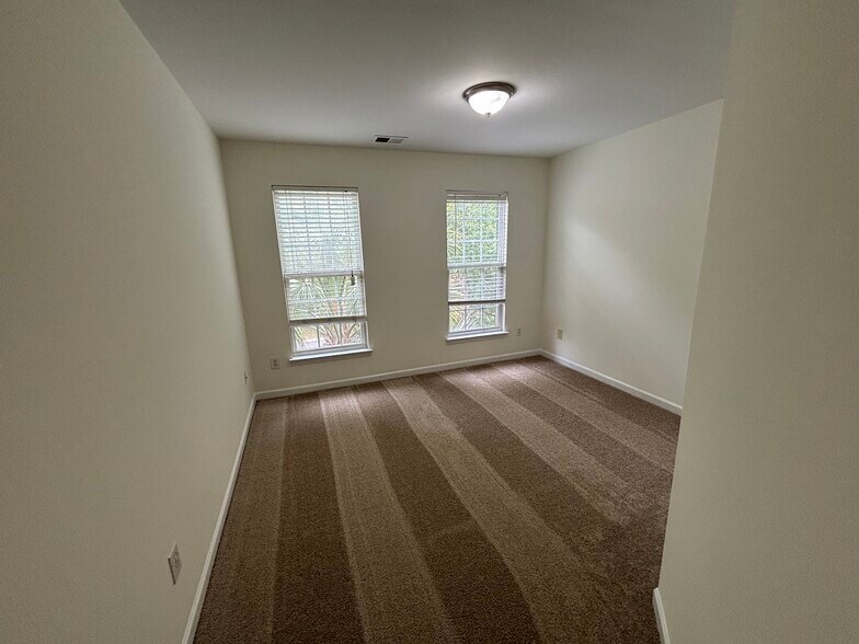 Building Photo - 15938 Wayland Dr