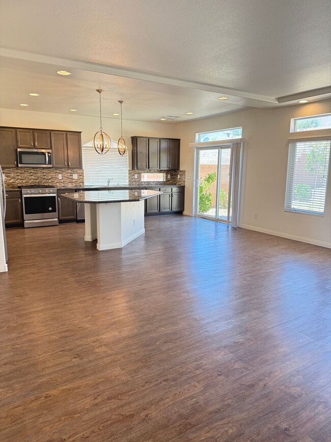 Building Photo - Brand New Home For Lease! Southern Highlan...
