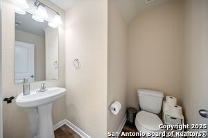 Building Photo - 6516 Sabinal