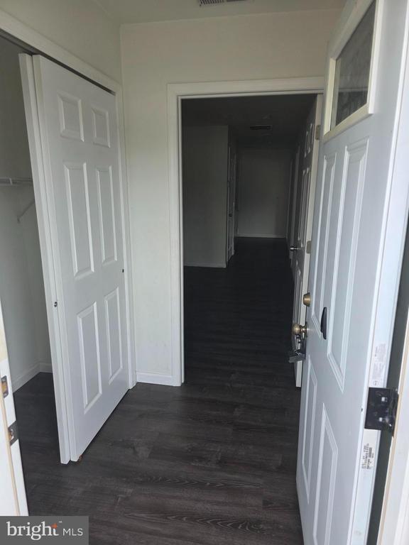 Building Photo - 203 E Cedarville Rd