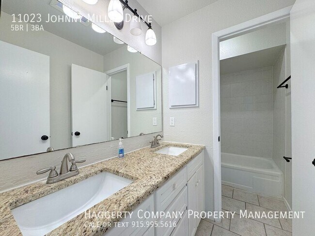 Building Photo - 11023 Johnny Miller Dr