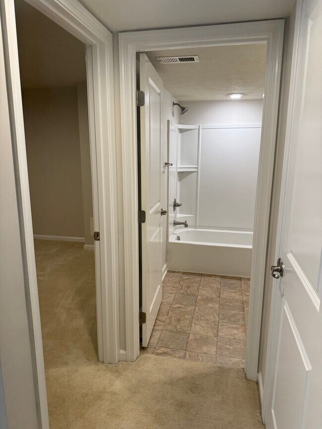 Building Photo - Beautiful 3 Bedroom 3.5 Bath in Sewickley, PA!