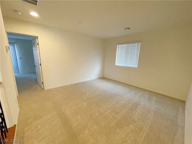 Building Photo - 692 Bamboo Bnd Pl