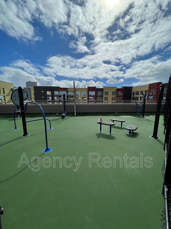 Building Photo - 425 South St