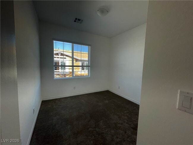 Building Photo - 20 Barbara Ln