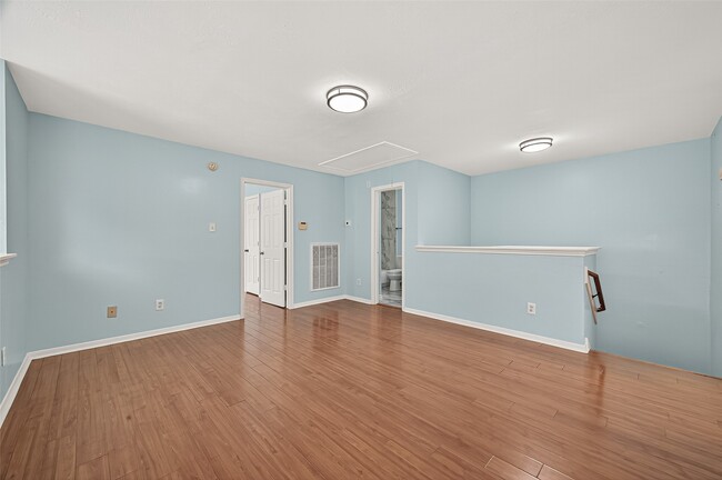 Building Photo - 6710 Bellaire Gardens Dr