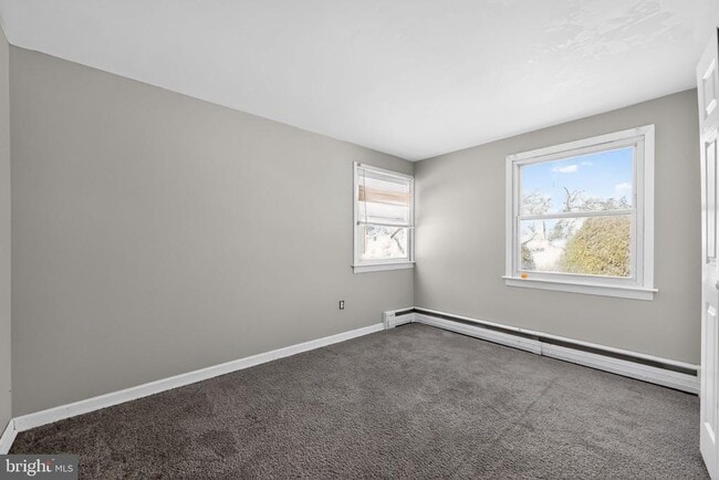 Building Photo - 17 Bonnie Ln