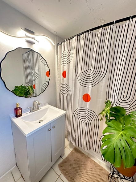 Building Photo - 33 Pickman Rd