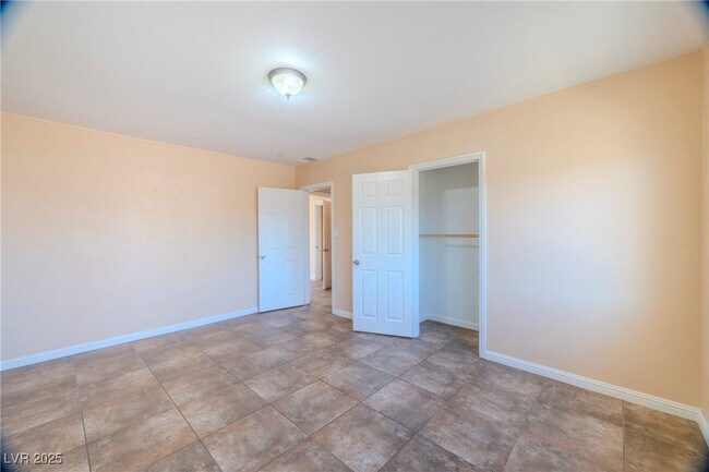 Building Photo - 100 N Ocotillo St