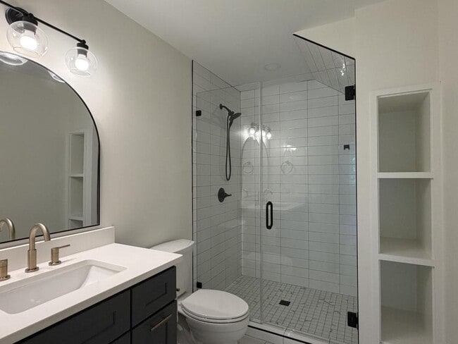 Building Photo - 305 Wimbledon Ct