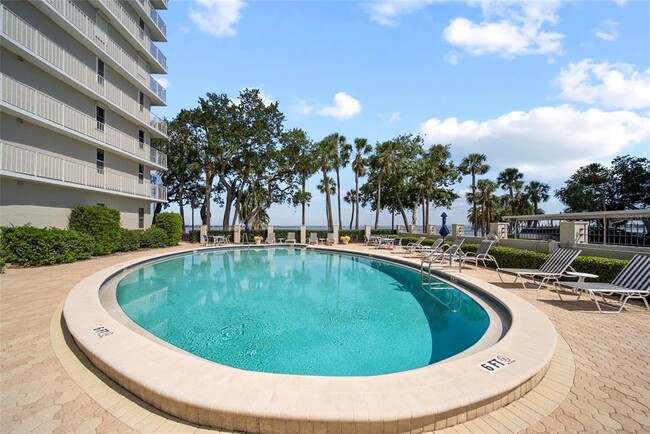 Building Photo - 2611 Bayshore Blvd