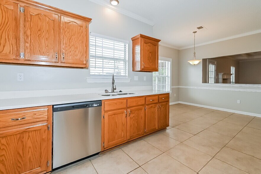 Building Photo - 13119 Claybourne Cove