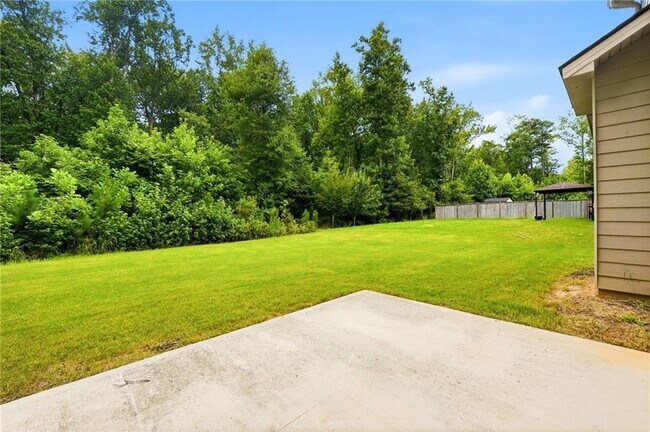 Building Photo - 3132 Hawthorn Farm Blvd