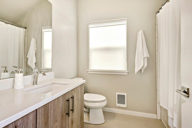 Building Photo - 3537 N Prospect Ln