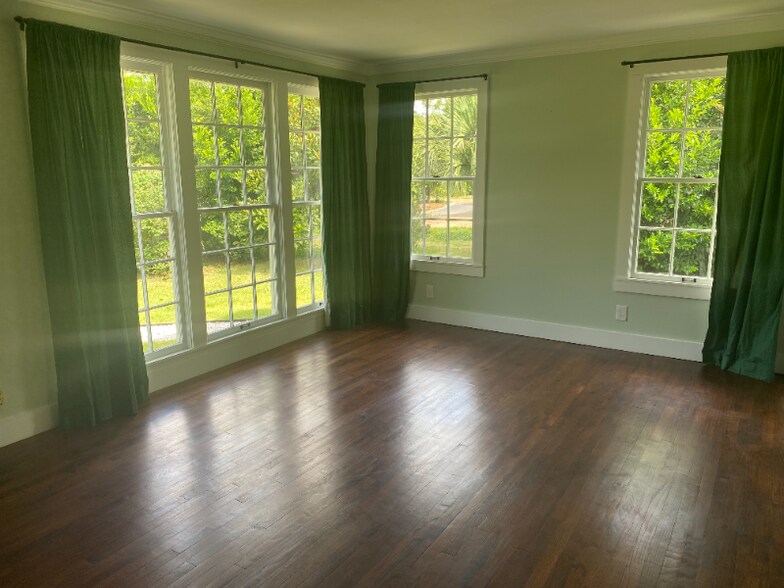 Building Photo - 437 Bunkers Cove Rd