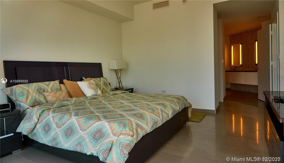 Building Photo - 88 SW 7th St